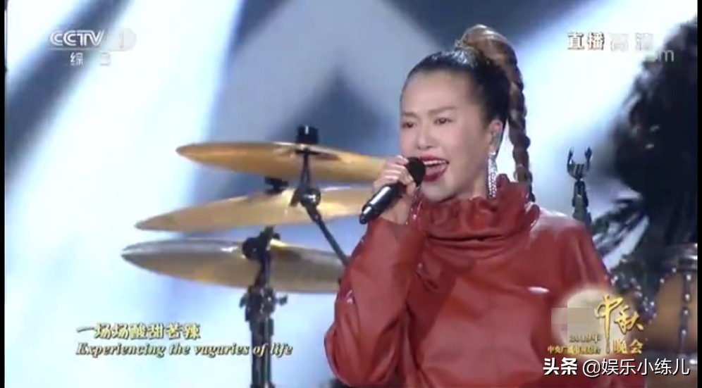 谭维维采访唱敢问路在何方完整版,谭维维2018跨年演唱会完整版