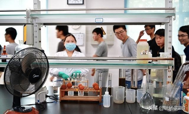 40岁在国企工作工资太低了想辞职,在国企干得很压抑要不要离职