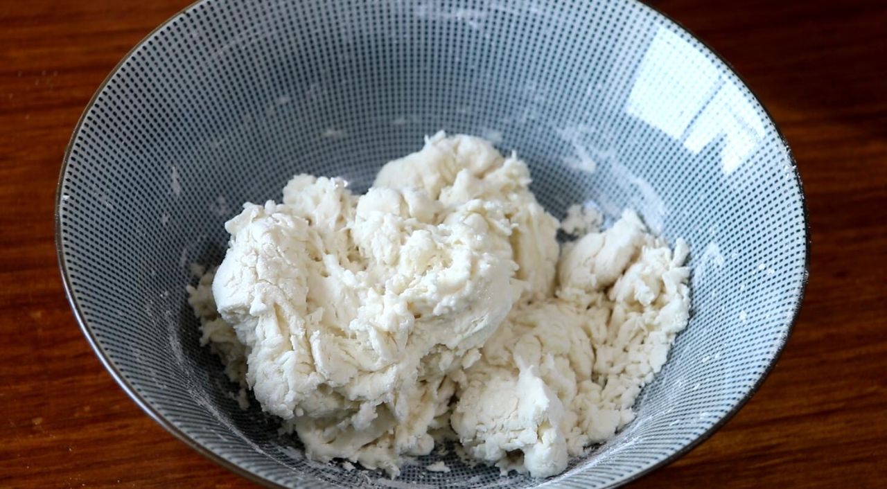 松软韭菜鸡蛋饼的做法,特色韭菜鸡蛋饼的做法