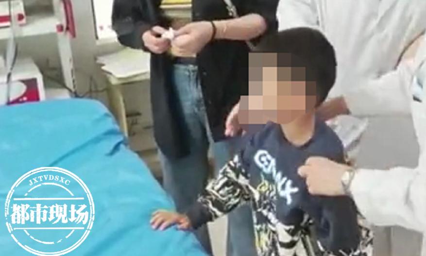 8岁小男孩身上发出臭味,8岁男童身上有异味是怎么回事