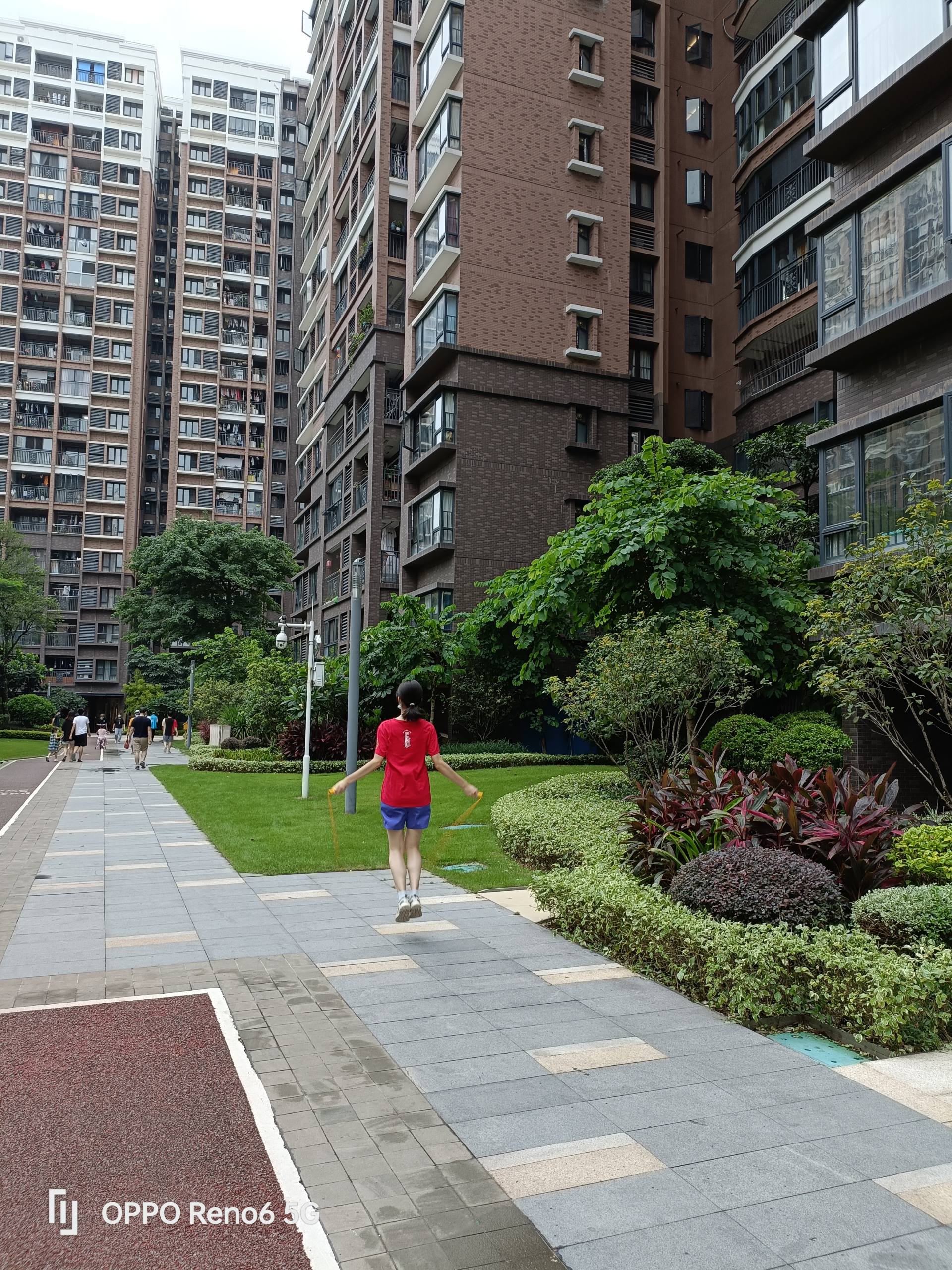 opporeno6对红米k40,opporeno6跟红米k40