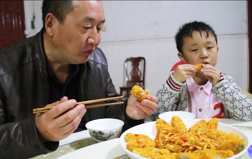 肯德基薯条汉堡鸡翅,肯德基小食拼盘鸡翅鸡块薯条