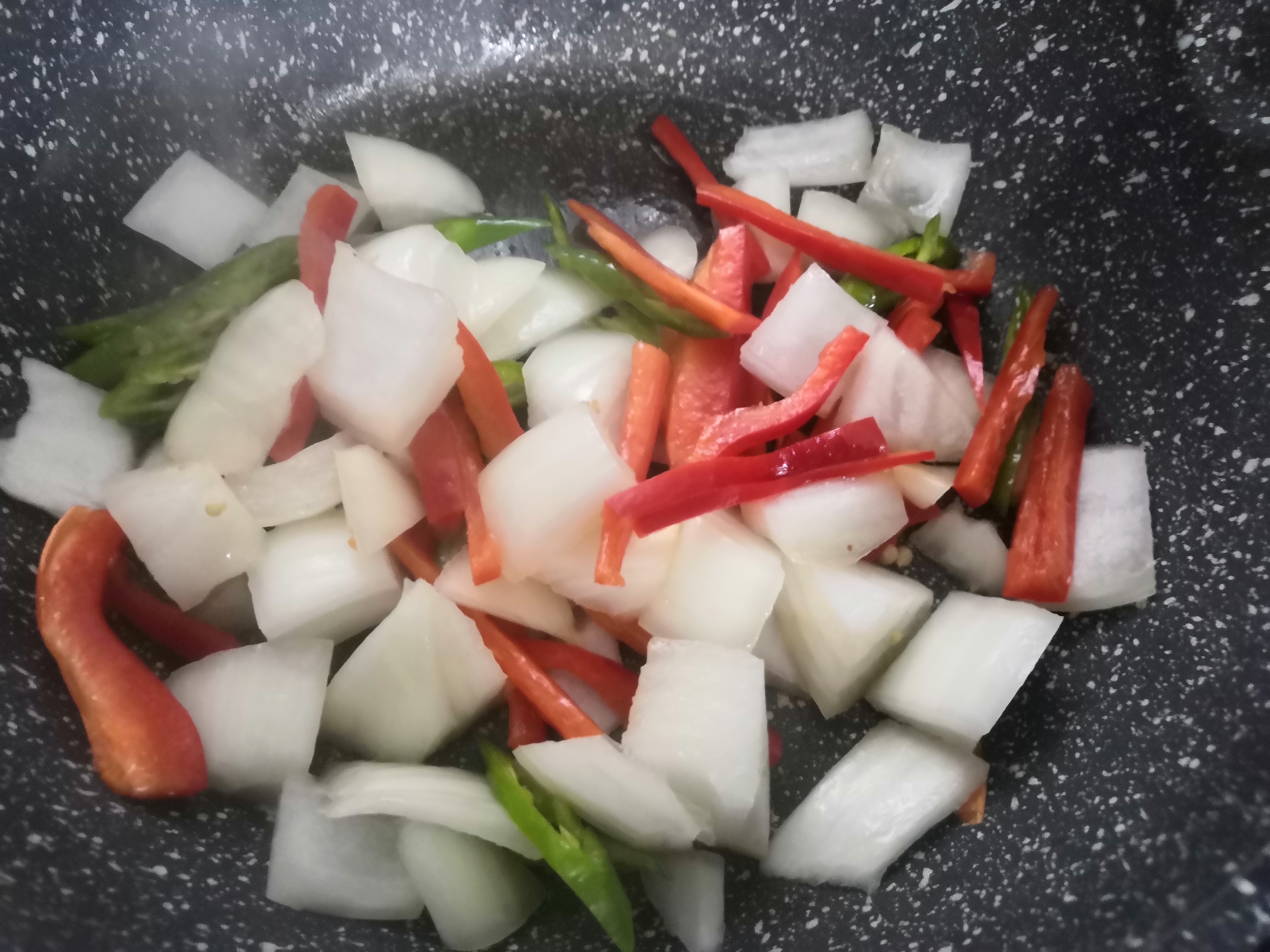 大厨教你炒猪肝的正确做法,五星饭店大厨教你炒猪肝的妙招