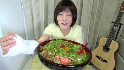 拿命在吃！吃完催吐！如果给你100万，你愿不愿意做吃播？