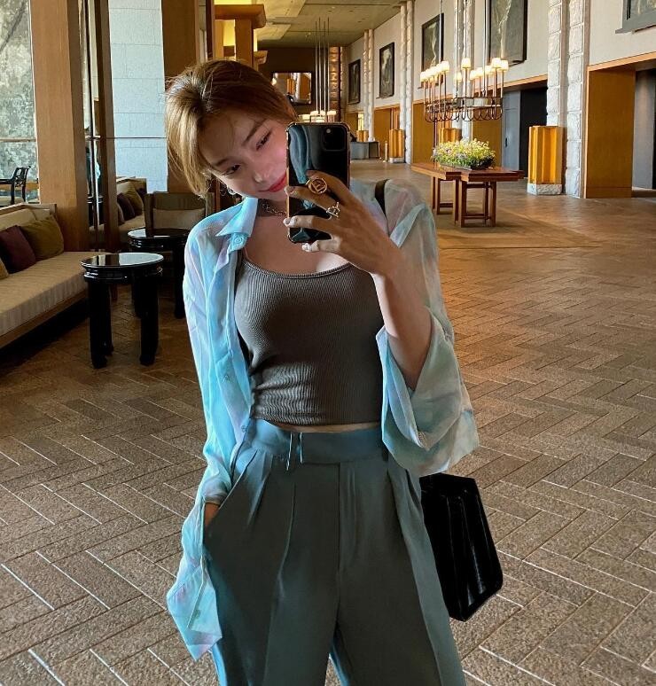 韩国穿搭ins时尚博主学生装,30岁韩国三大博主穿衣搭配