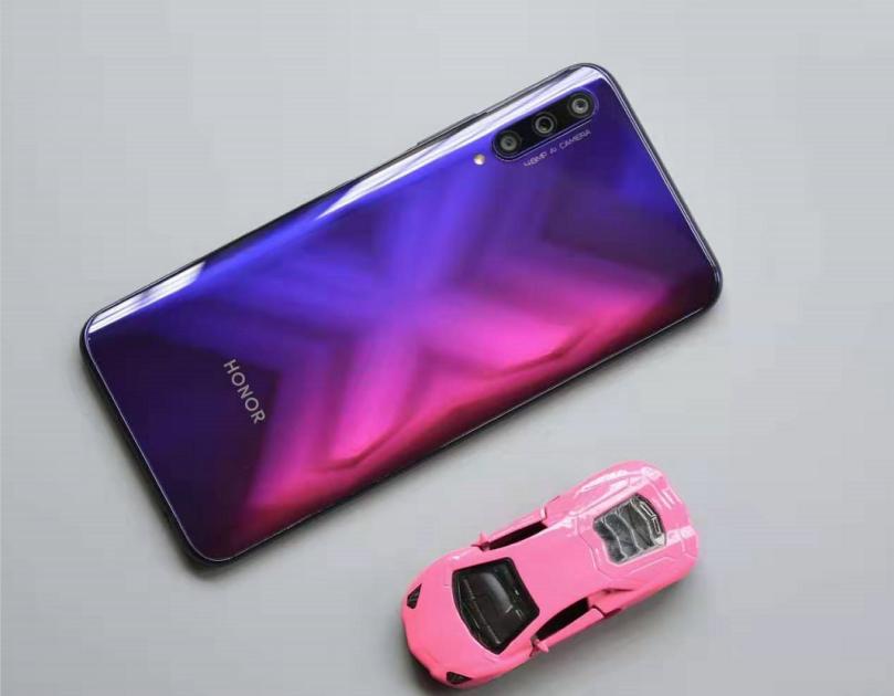 能开啤酒盖的荣耀9X售价真香，成七月份最值得入手的千元机