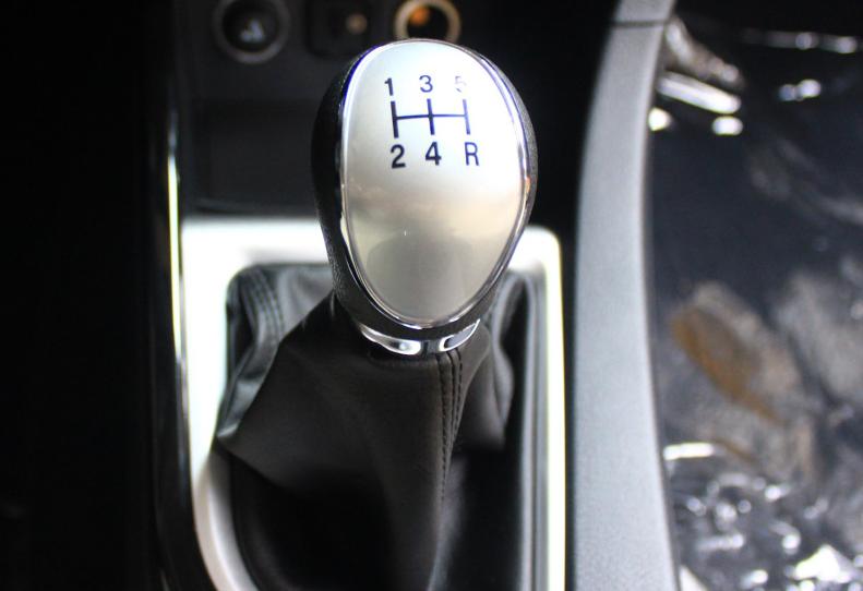 油老虎汽车一公里油耗多少,百公里4个多油的国产车