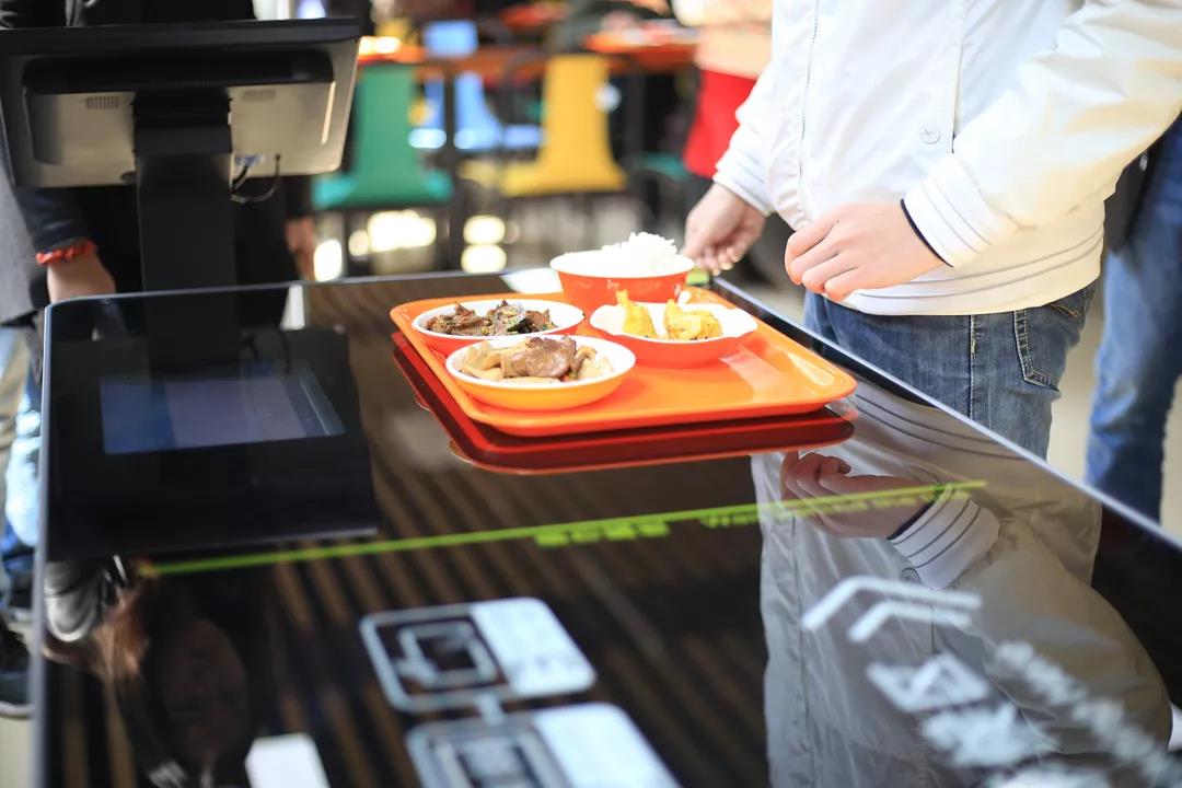 中南大学宿舍有多豪华,拥有十几个食堂的大学