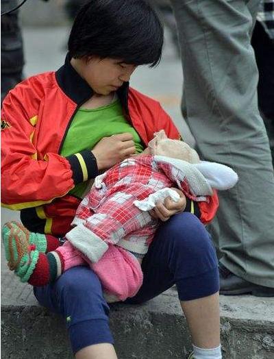 宝宝睡觉不踏实该怎么解决,宝宝睡觉不踏实怎么干预