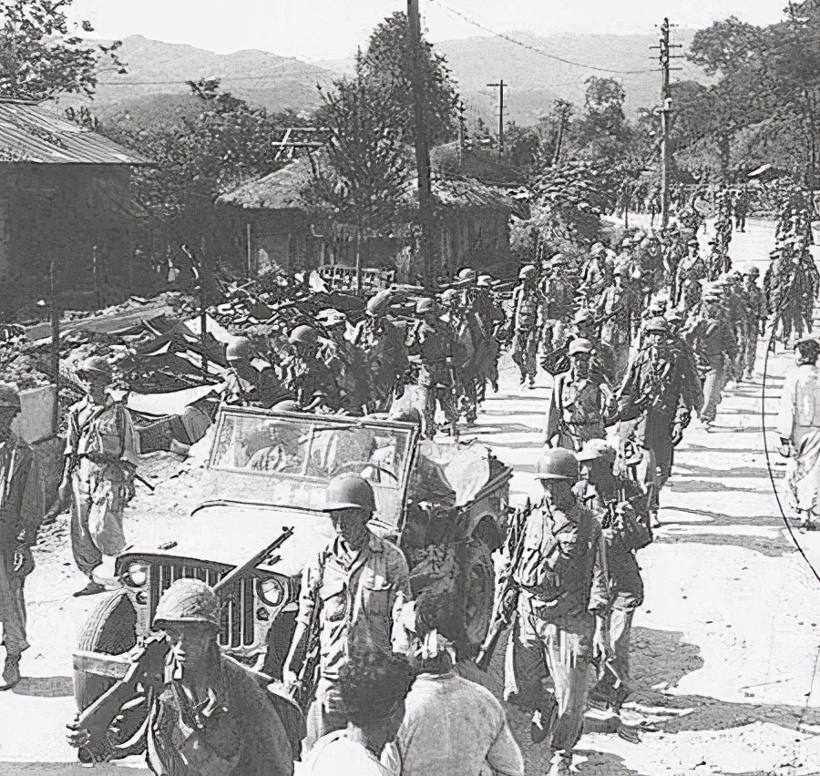 1950年韩军惨剧，因官员贪污导致9万士兵冻饿而死