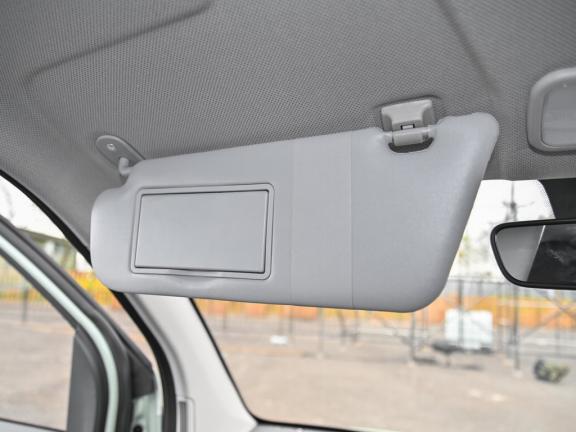 喜提五菱宏光mini马卡龙第三代,最新五菱宏光miniev马卡龙落地价