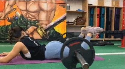 抖音很火的秀腰挑战,抖音臀腿挑战