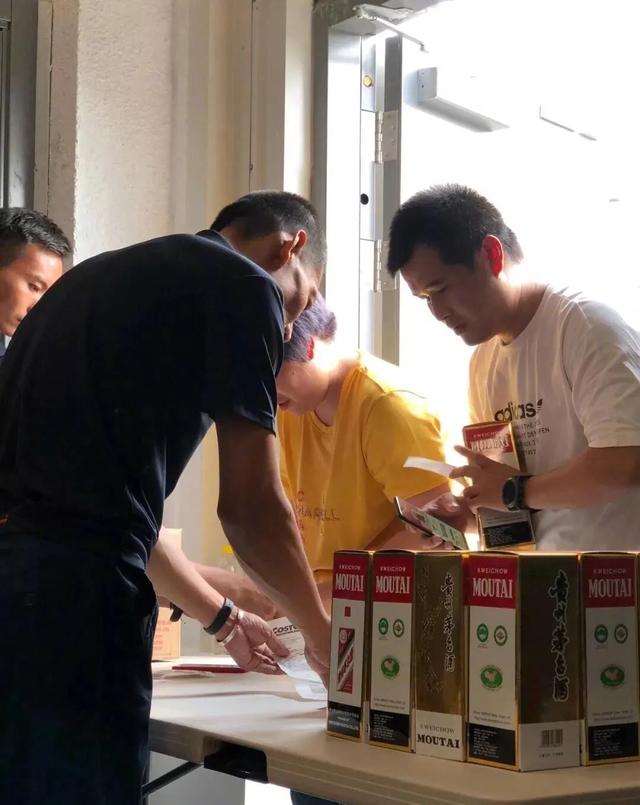 因为茅台卖1499！刚退完会员卡的傻眼了...重庆店也要来了