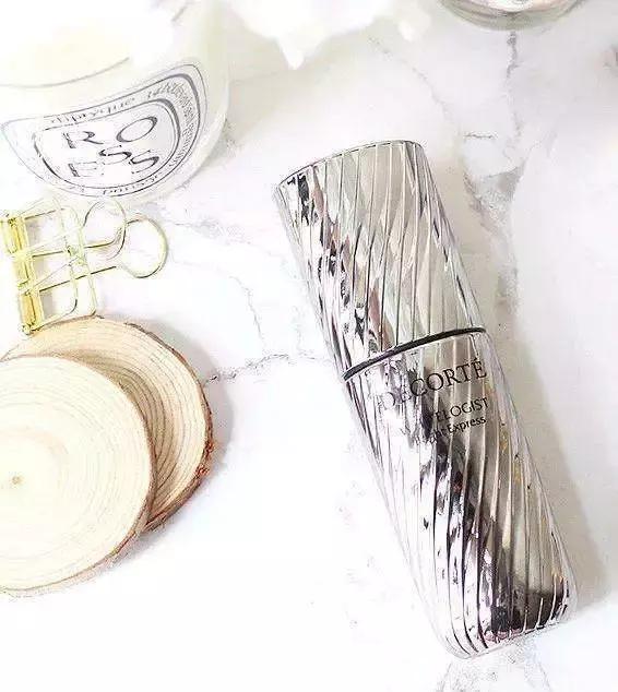 修复肌肤精华排行榜前十名,亮肤抗衰精华排行榜