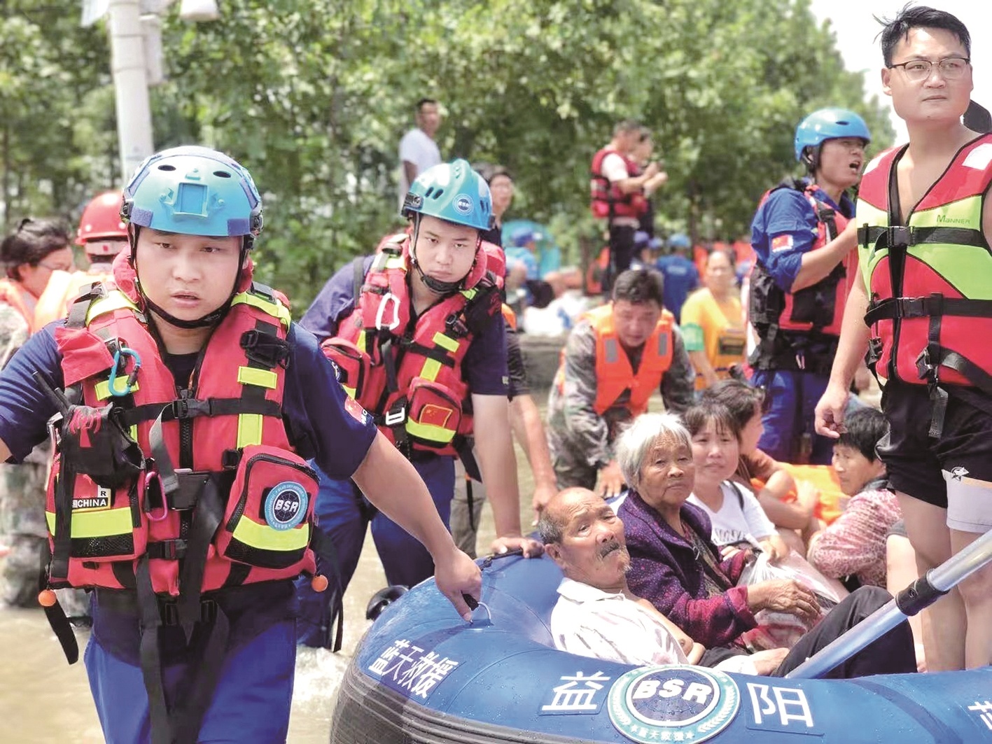 如果你参与新乡的抗洪防疫新乡十一为您准备一份礼物请你收下