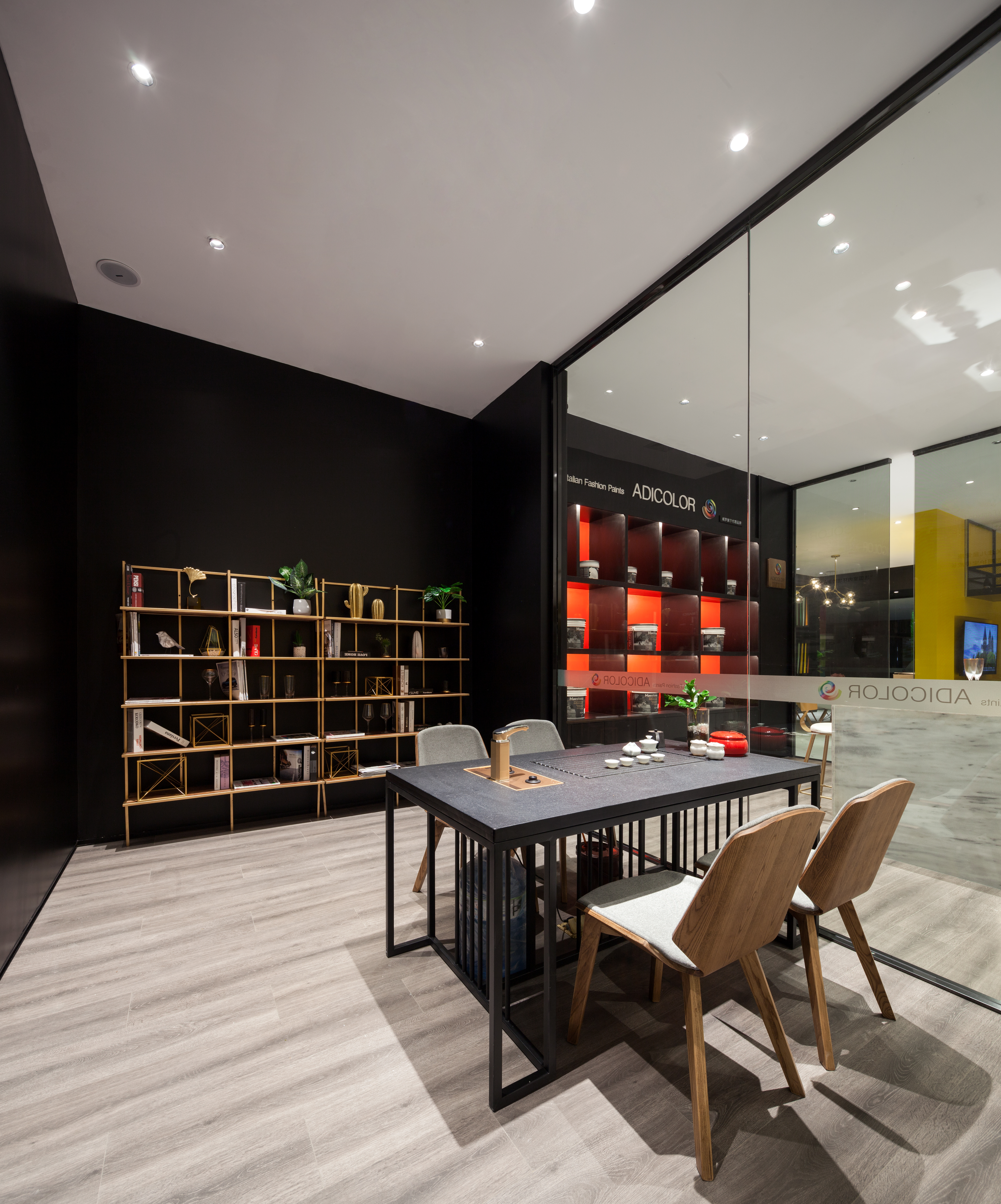 由伟壮设计高端研发中心,涂料店设计大师排名前十