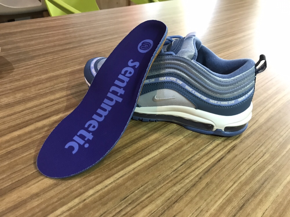 芯迈软木鞋垫效果图,芯迈跑步鞋垫