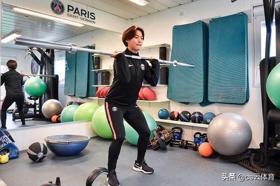 王霜在法甲进了多少球,王霜在欧洲的薪水