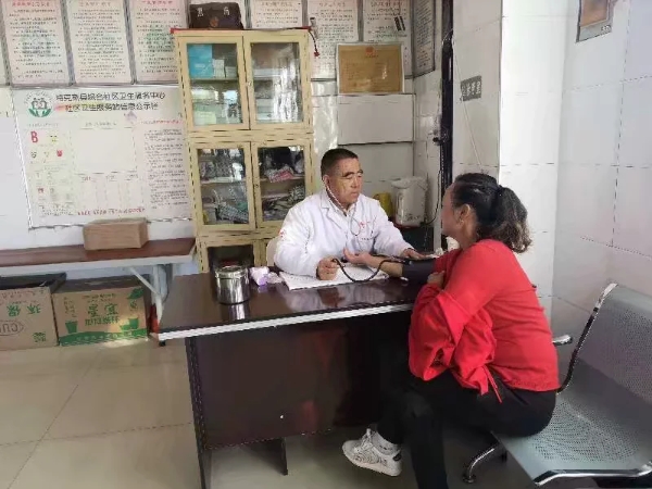 社区医生赵广书：扎根特克斯24年，为困难群众垫付医疗费20多万元