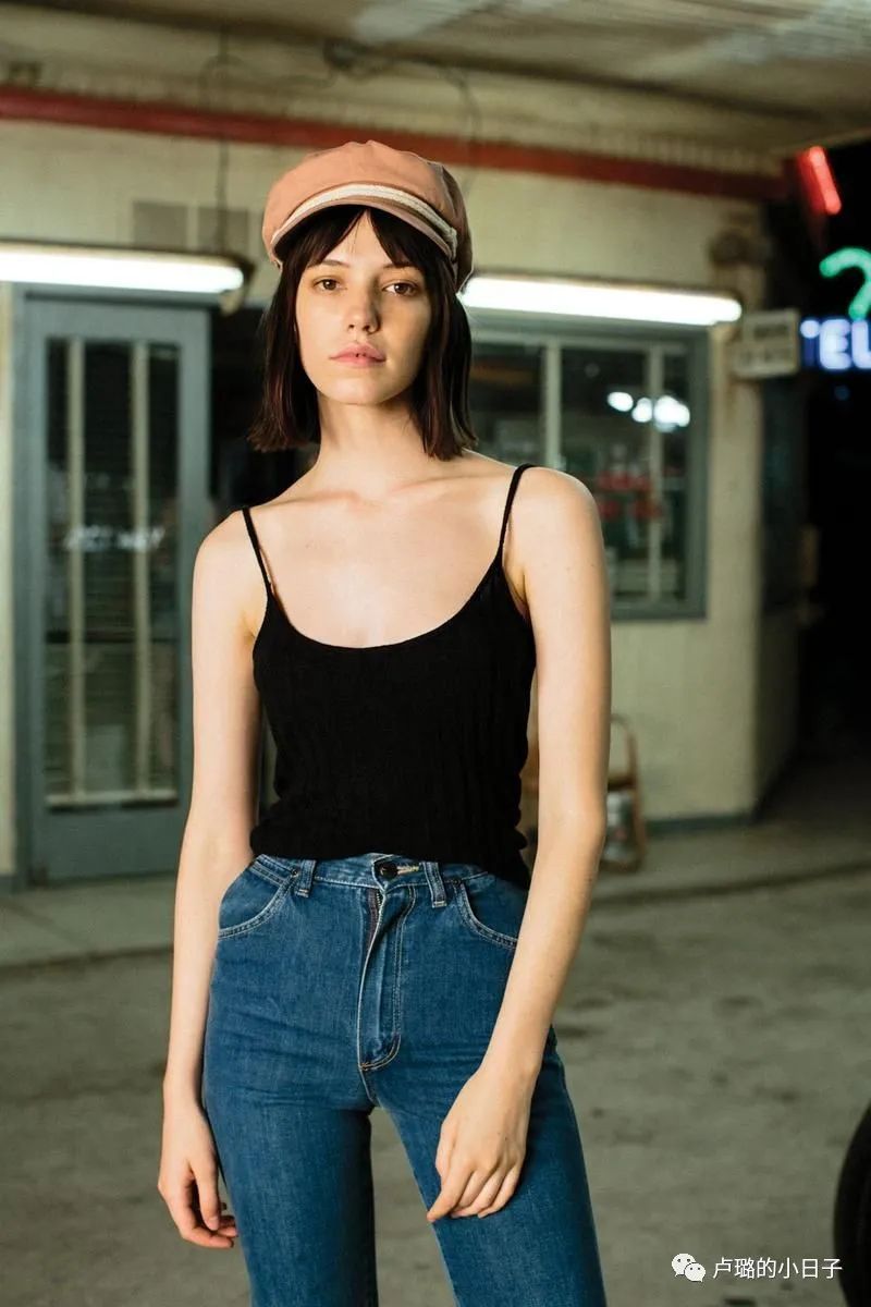 什么款式的防晒帽百搭,防晒帽怎么搭配好看