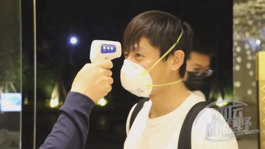 结束隔离，向球队报到！这样的“驰援”胜“引援”