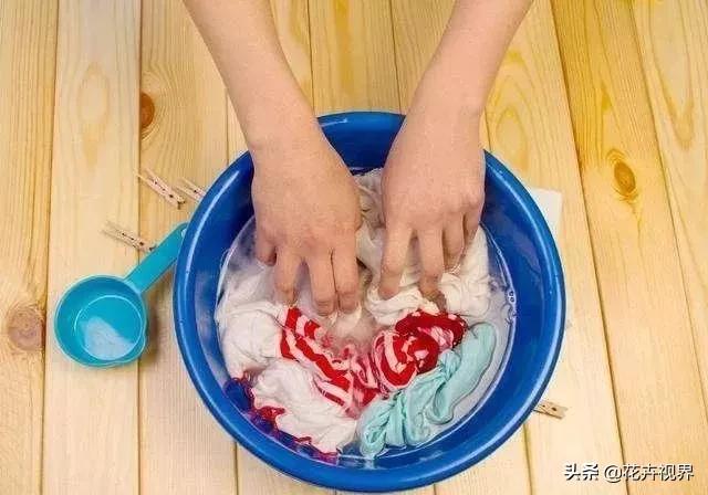 发黄的小白裤要怎么洗,黑色休闲裤怎么洗才能洗干净