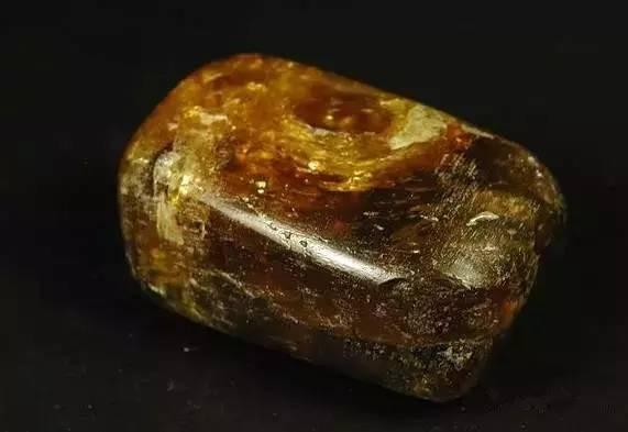 价值过亿的翡翠原石重达14.5吨,中国最大的翡翠原石几百吨