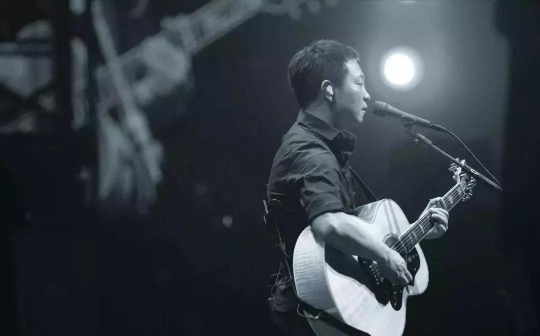 许巍：我就是一个普通人，做着自己喜欢做的事