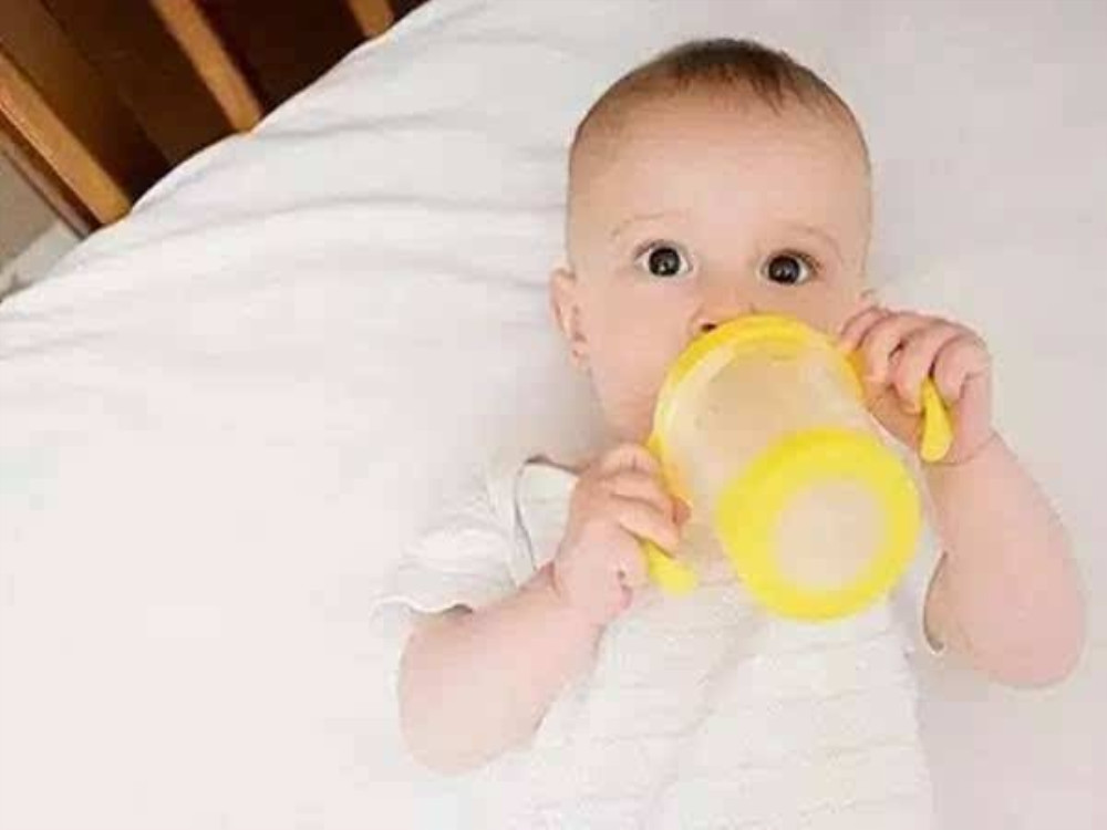 6个月里的宝宝会有哪些表现,6个月宝宝有什么表现