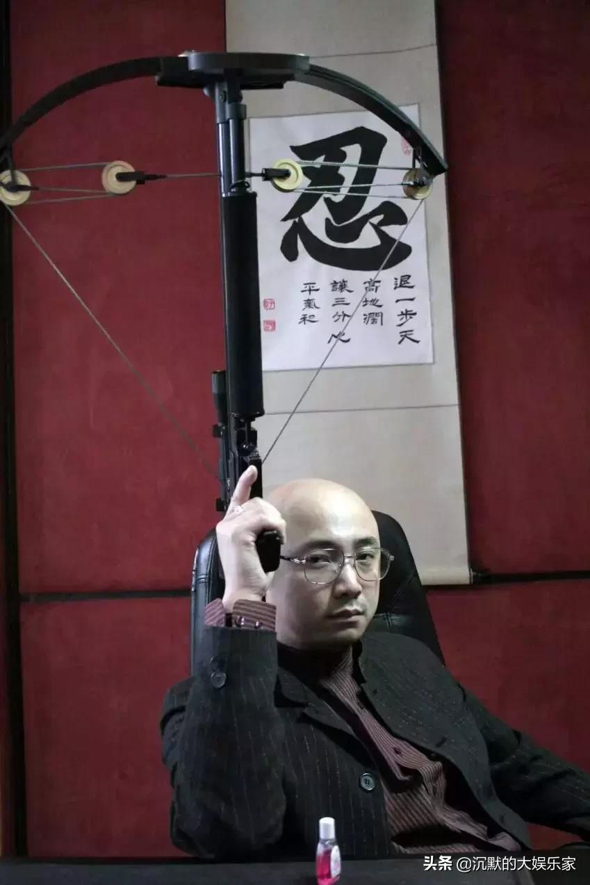 荒诞的黑色幽默全集,推荐10部国产经典黑色幽默电影