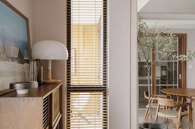 原木风吊顶效果图客厅简约,简约原木风