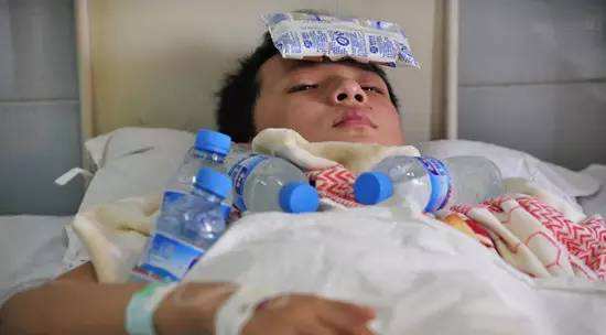 怎样防止宝宝发烧导致脑瘫,宝宝发烧导致脑瘫的视频