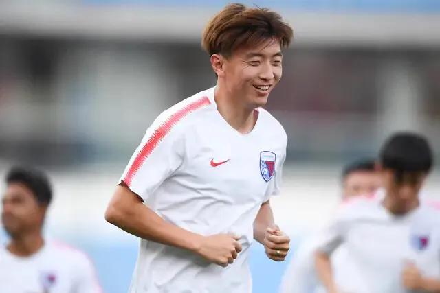 国足虐菜王,国足虐菜御用神锋