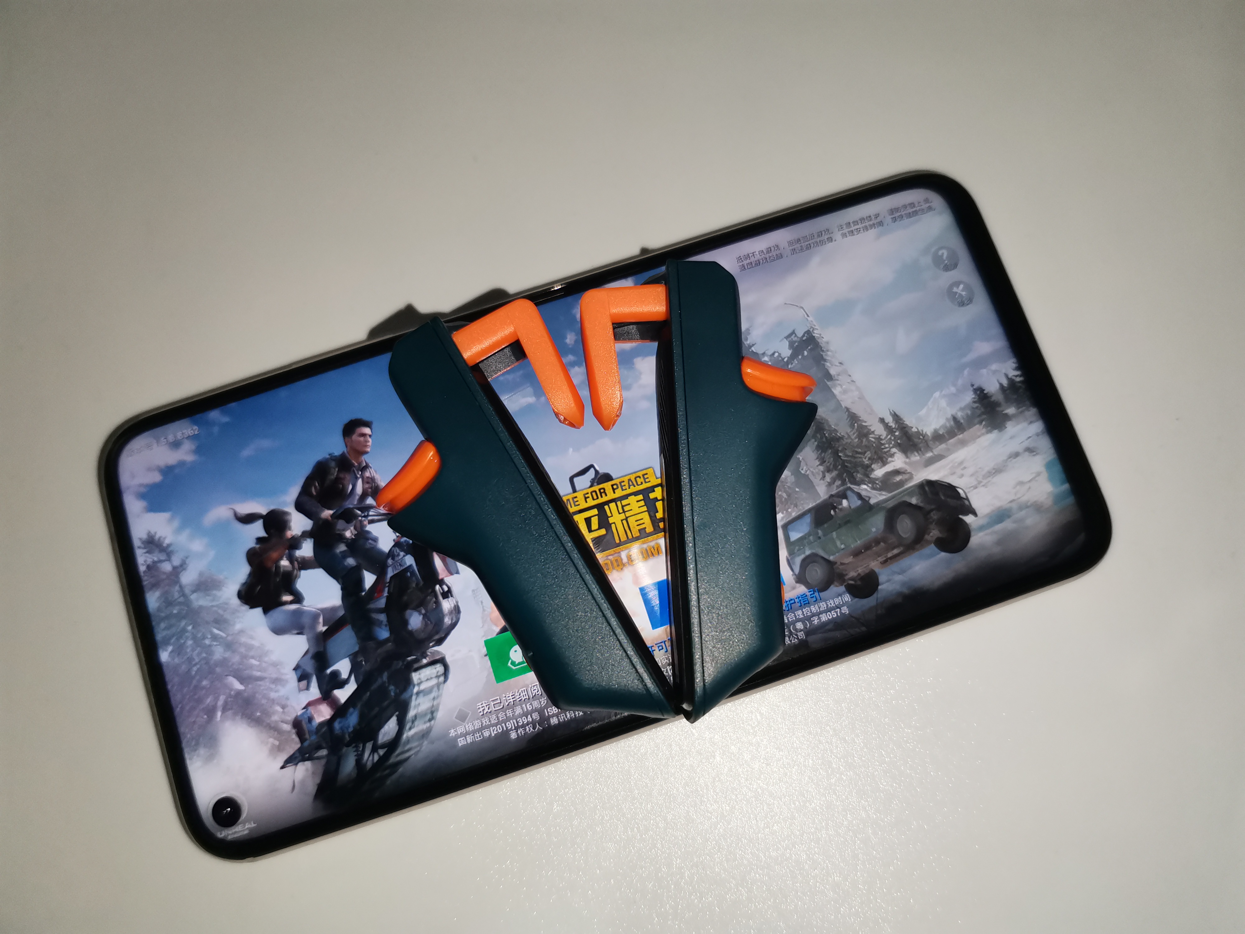 吃鸡神器新手连发用几档,北通g2手柄一键压枪搭配j1使用