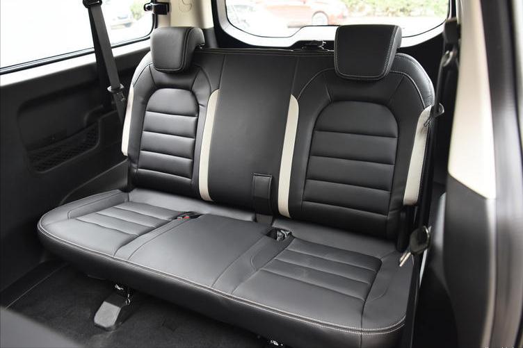 五菱征程行政版多少钱,五菱征程的优缺点