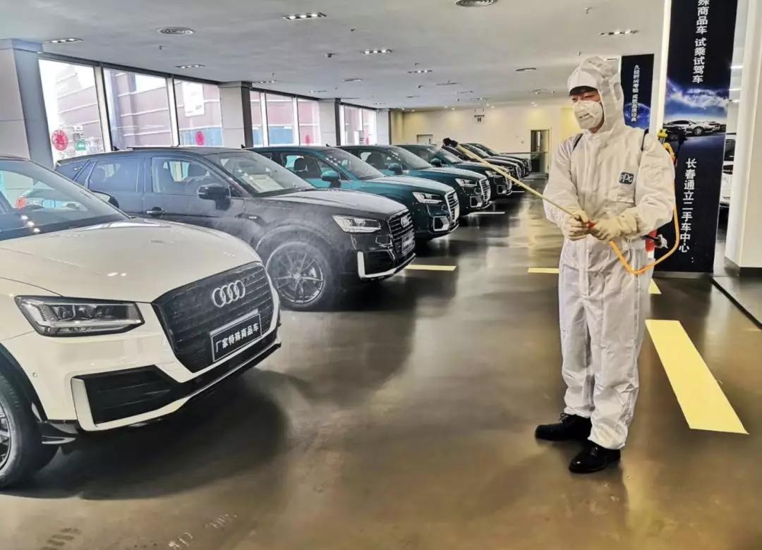 千万粉丝网红直播仅百人,二手车网红直播卖车