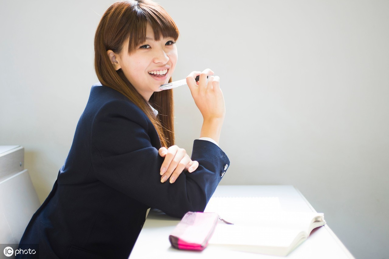 学生会换届大会部长代表发言稿,学生会换届体育部部长演讲稿