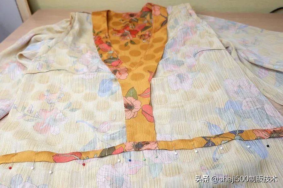 v领雪纺连衣裙领口大了怎么办,雪纺连衣裙领口大了怎么改小窍门