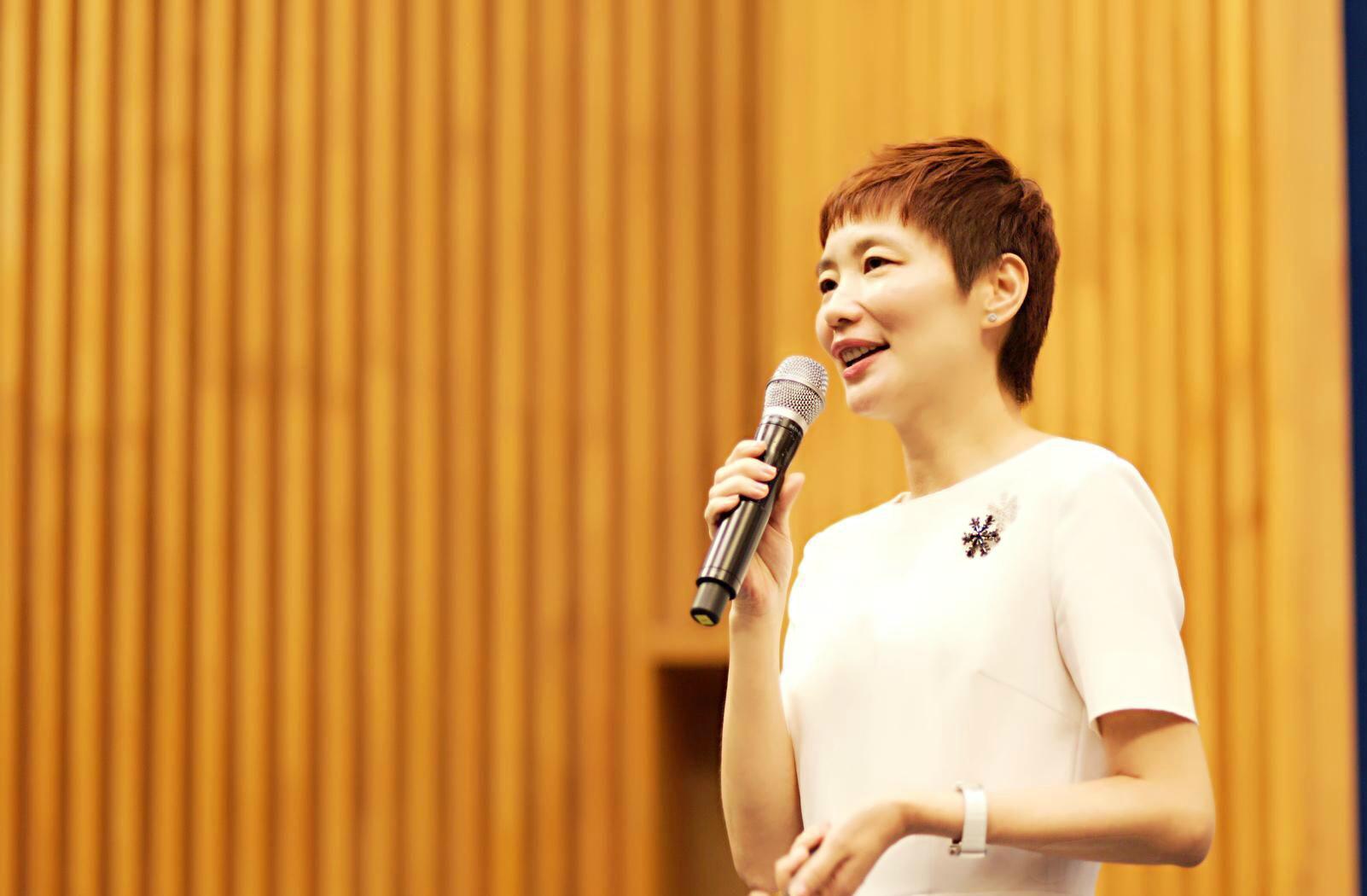 时尚女魔头辞职,时尚女魔头离职