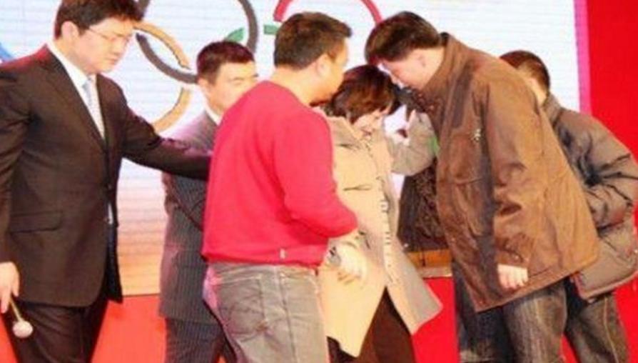 央视主持人风波,央视名嘴身陷丑闻