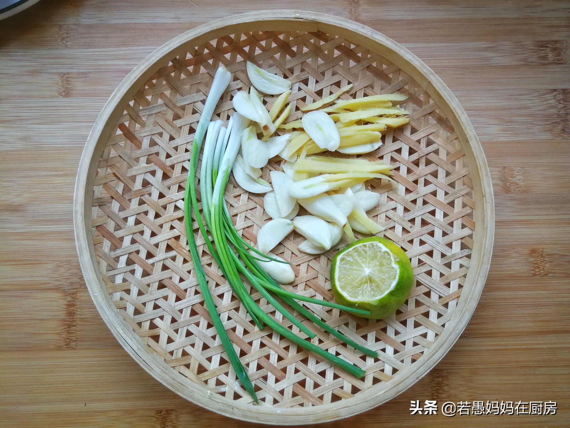 家庭版脆皮烤鸡烤箱做法,家庭烤箱做烤鸡教程