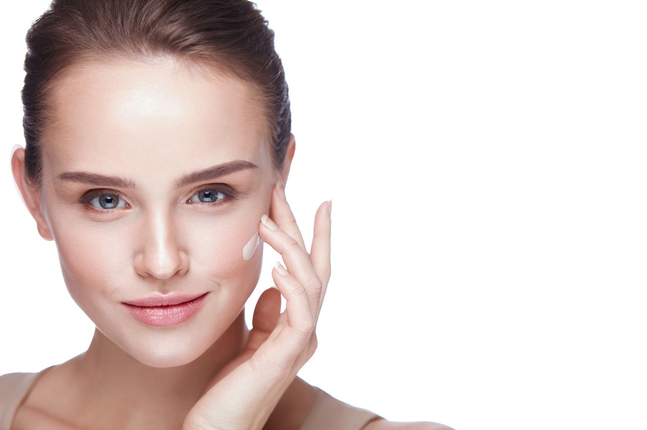 停用某个护肤品后皮肤变差,一停用护肤品脸就粗糙