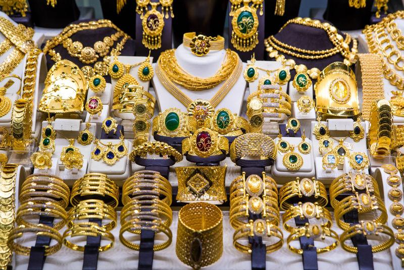 卖珠宝为什么都姓周,珠宝店为什么都叫周什么