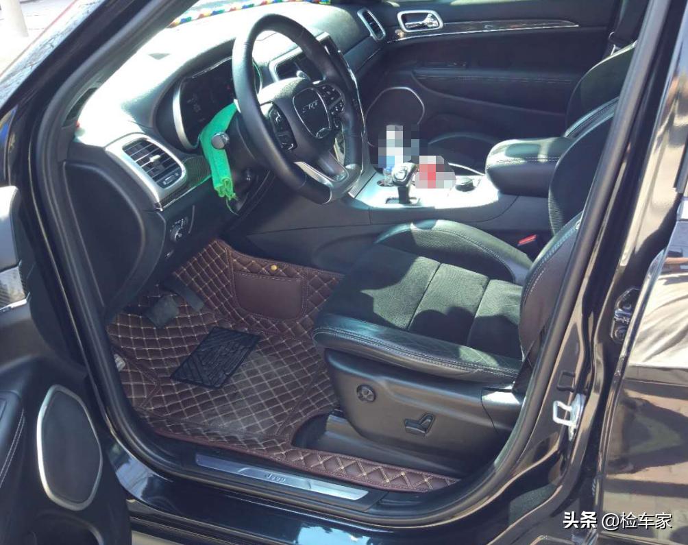 2万公里贬值80多万，45万买辆V8+6.4L的JEEP大切诺基SRT还值吗？