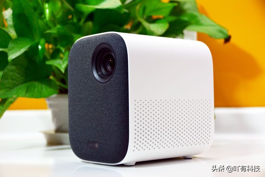 小米投影仪青春版2用什么幕布,小米投影仪青春版2和坚果g9