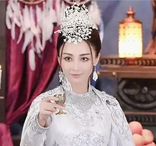 陈乔恩古装白衣的图片大全,古装美人白衣装