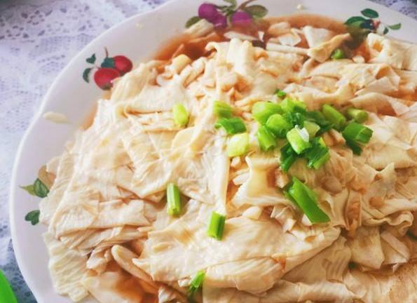 腐竹凉拌菜做法大全夏季,教你一道好吃又开胃的凉拌腐竹