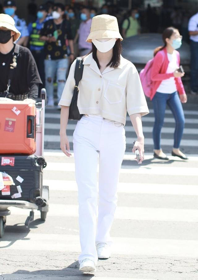 不塞衣角怎么穿显高显瘦,塞衣角显高显瘦