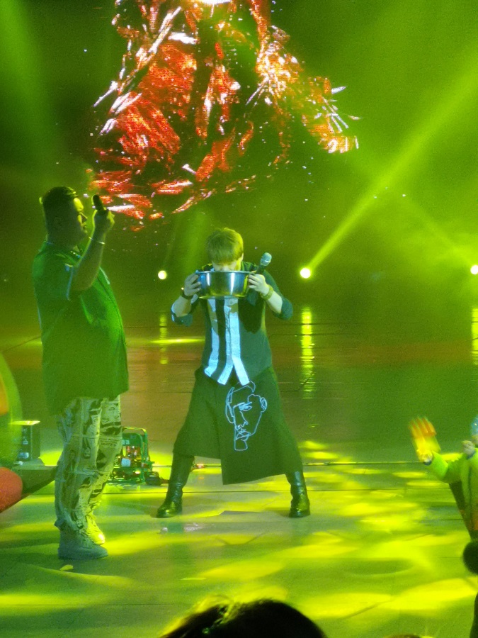 夜场江湖：讨好一个人究竟有多难？