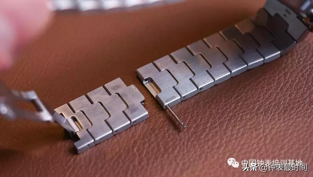 手表表带会越戴越松吗,金属表带容易掉吗